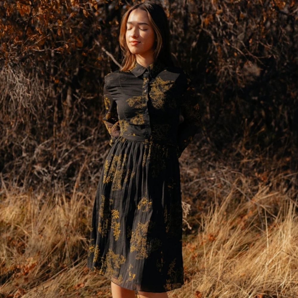 POET Black and Gold Haiku Pleated Dress NWT Large